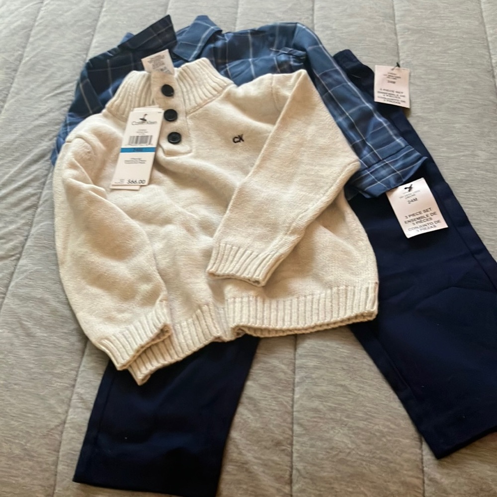 Calvin Klein BRAND NEW! Pet free smoke free home!